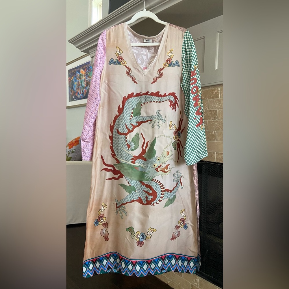 Me369 Dragon-Print Midi Dress in Blush with Mixed-Sleeve Detail